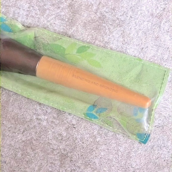 Brand New Set of 2 EcoTools Makeup Brushes Full Powder Blending & Bronzing - Picture 7 of 9